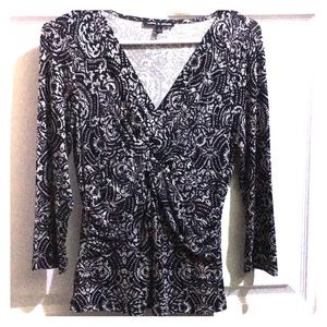 3/4 sleeve fitted blouse